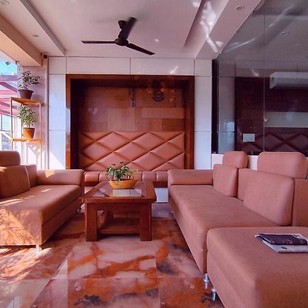 Spring Sky Haridwar By Shrigo Hotels エクステリア 写真