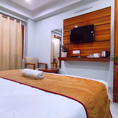 Spring Sky Haridwar By Shrigo Hotels エクステリア 写真