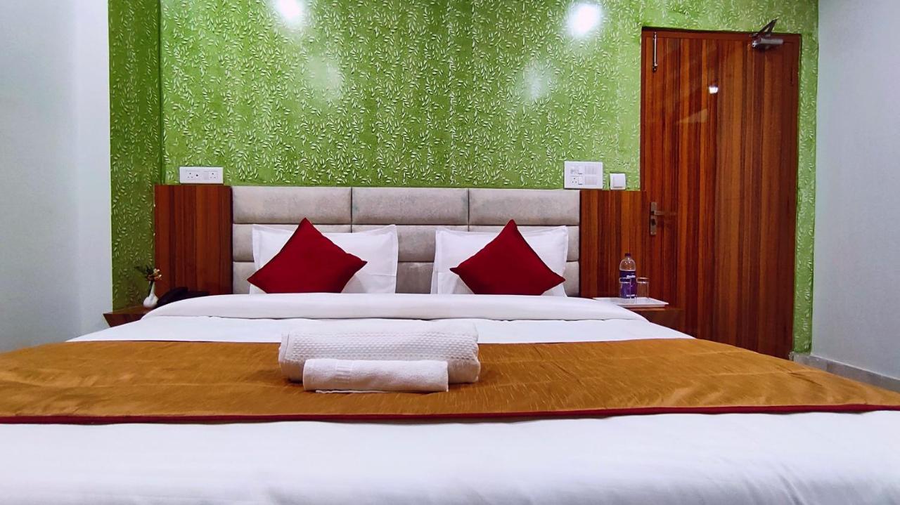 Spring Sky Haridwar By Shrigo Hotels エクステリア 写真