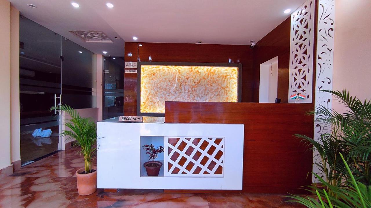 Spring Sky Haridwar By Shrigo Hotels エクステリア 写真