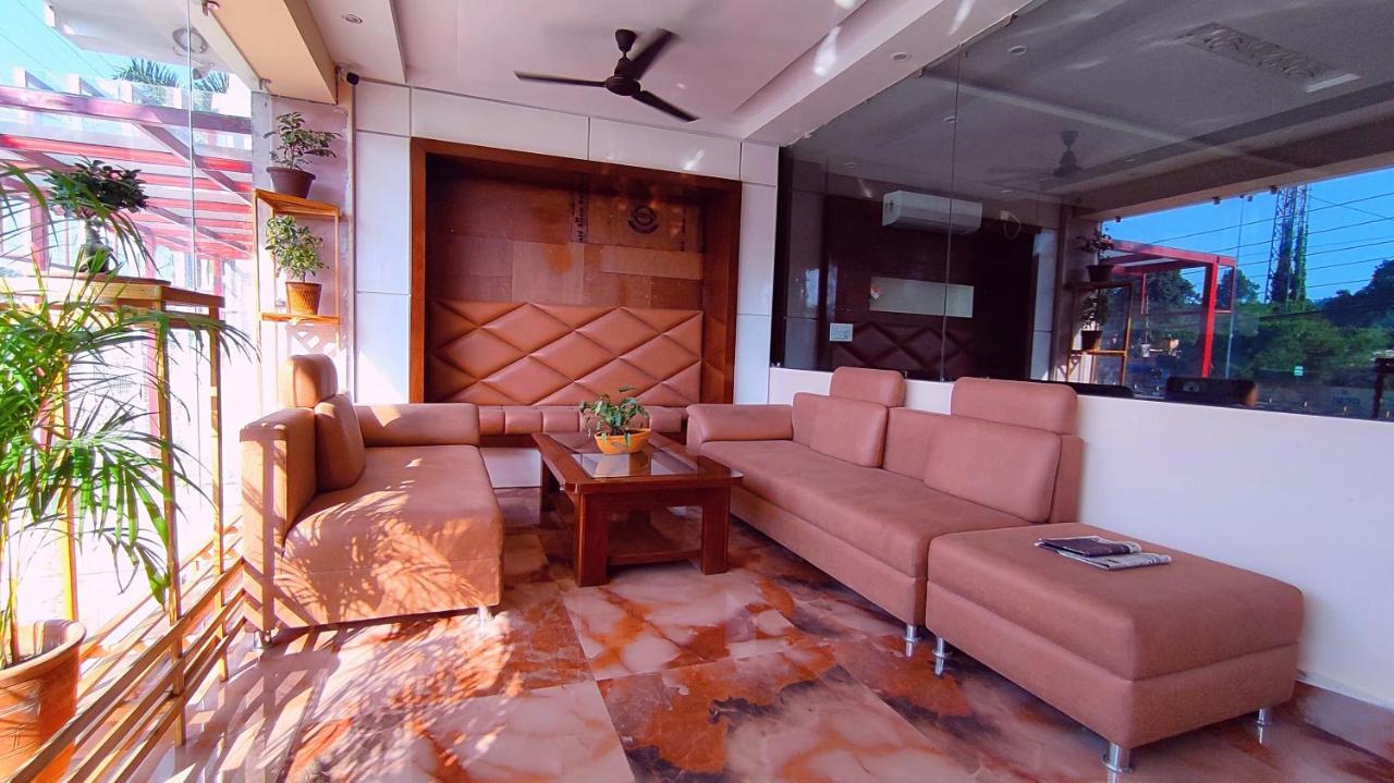 Spring Sky Haridwar By Shrigo Hotels エクステリア 写真