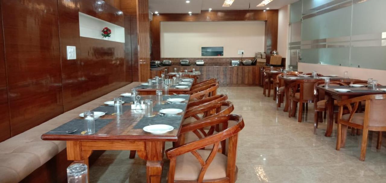 Spring Sky Haridwar By Shrigo Hotels エクステリア 写真